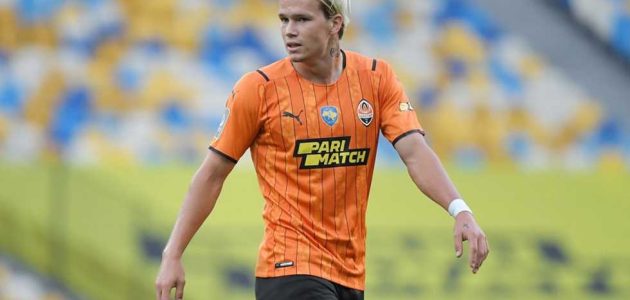 مطاردة أهداف الخصوم مستمرة.. سكاي: تشيلسي يحاول خطف مودريك من أرسنال