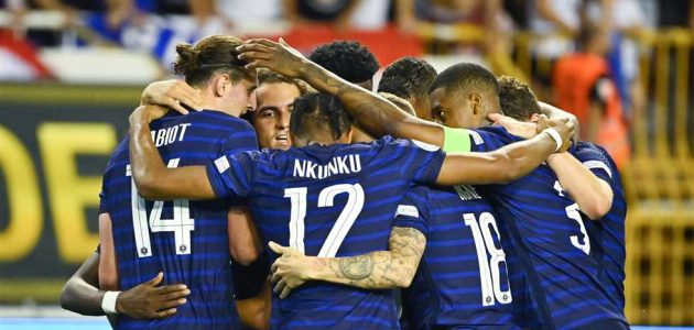 بعد هوجو لوريس.. حارس فرنسي آخر يعلن اعتزاله الدولي