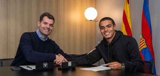 من رائحة الساحر.. نجل رونالدينيو ينضم لـ برشلونة